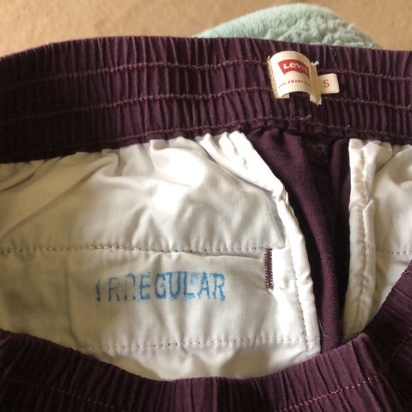 Levi’s Women’s Joggers - Picture 5 of 5